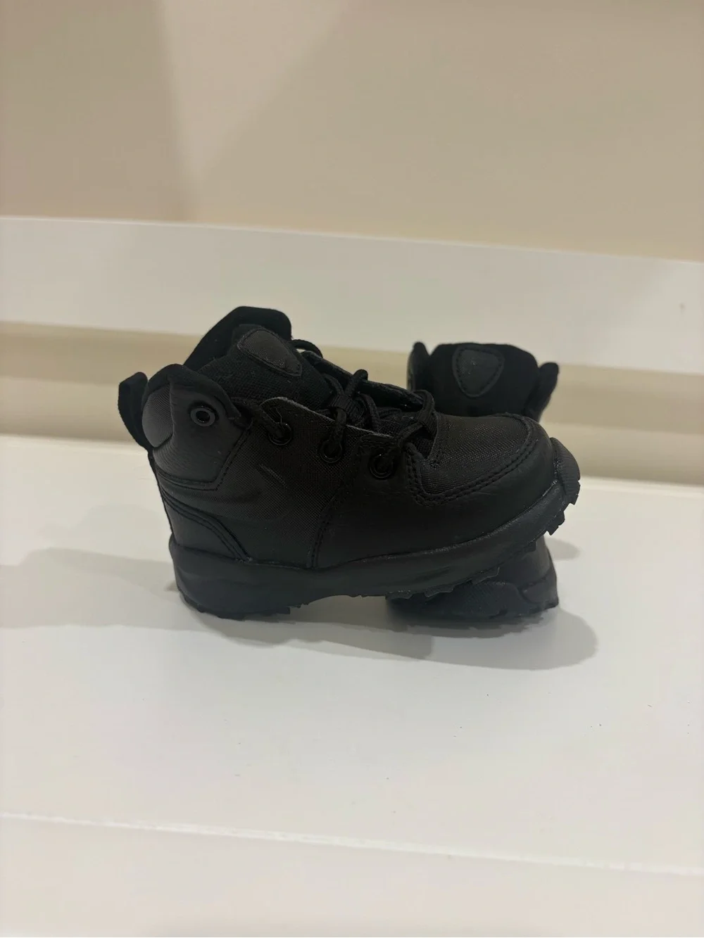 Nike Kids Black High-Top Trail Boots